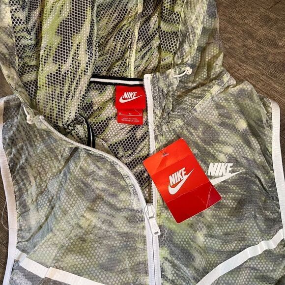 NWT Nike Tech Hyperfuse Vest Size Medium - Picture 7 of 8